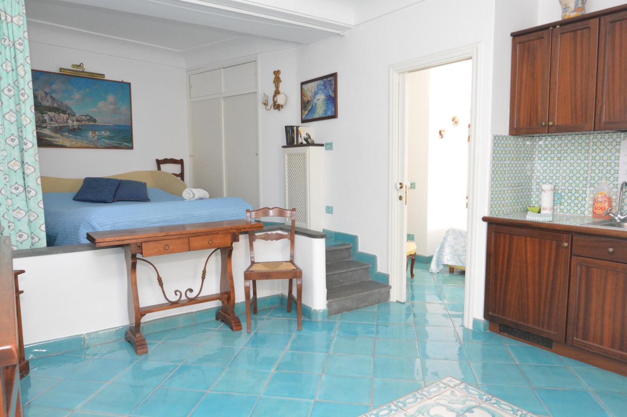 Apartment Central Studio Capri