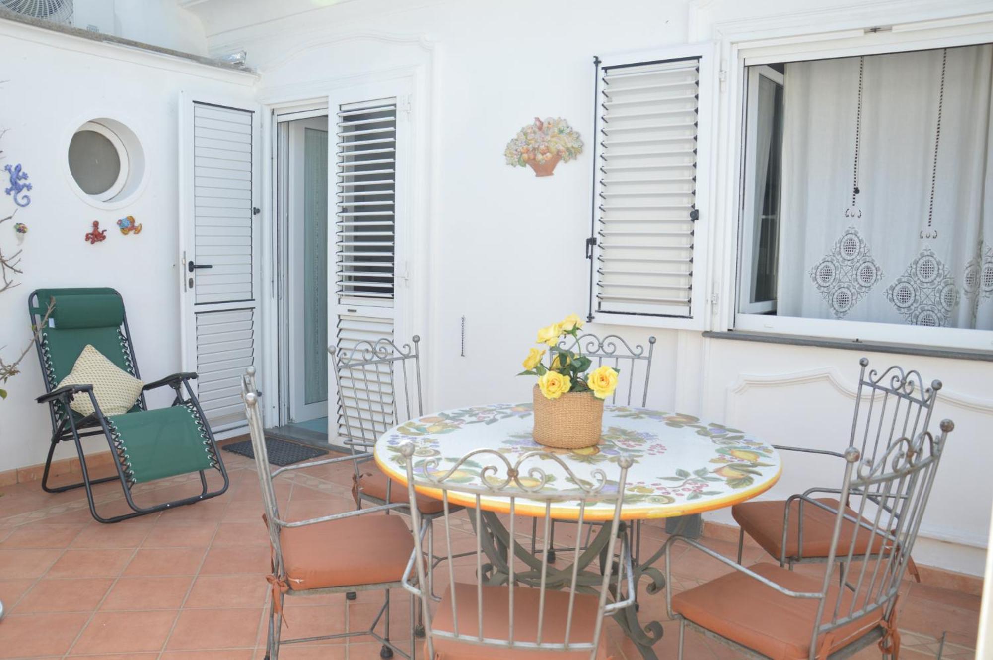 Central Studio Capri Apartment